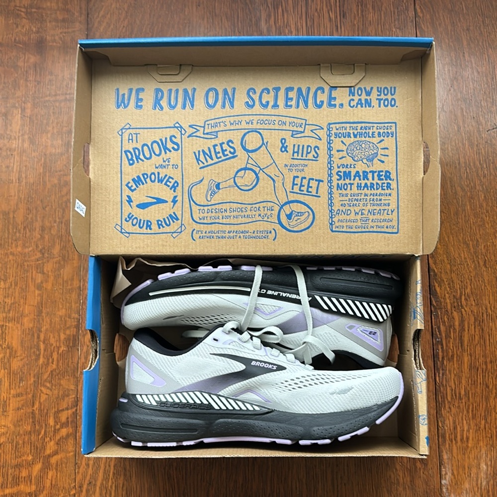 BROOKS ADRENALINE WOMENS GTS 23 CUSHION SUPPORT ATHLETIC RUNNERS SHOES